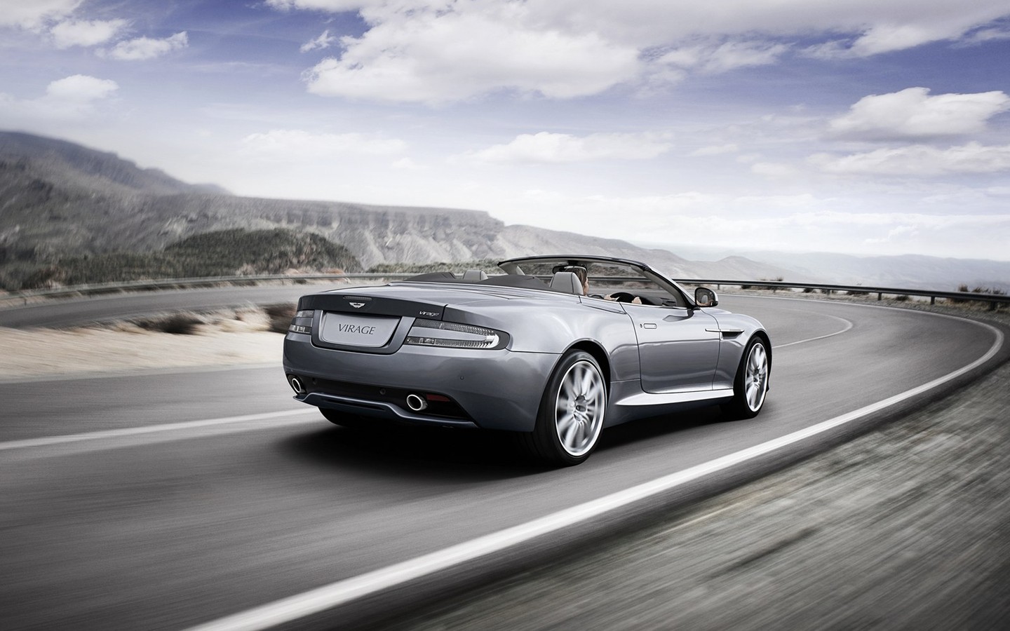 ӢϵγAston Martinֽ