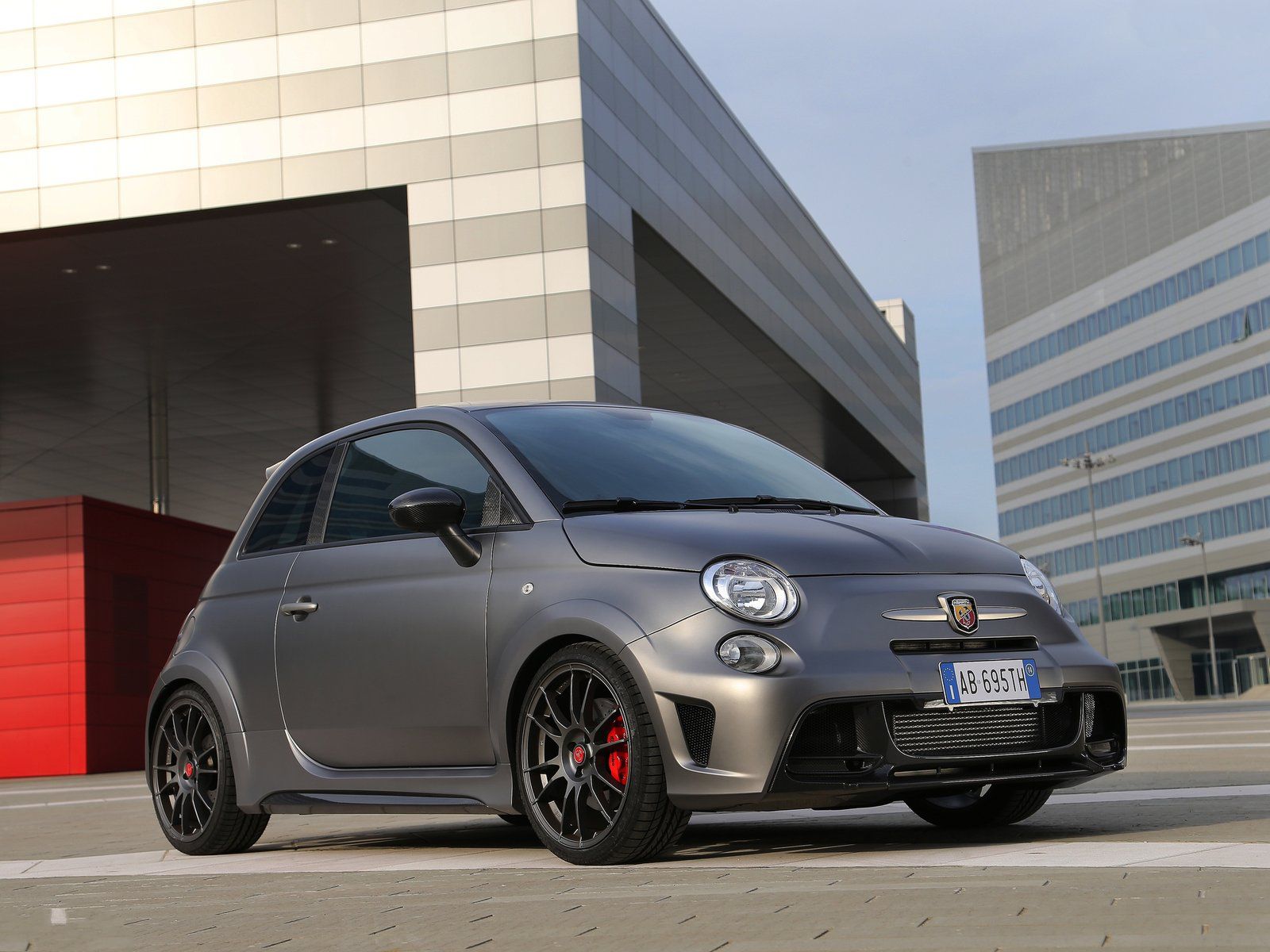 695 Abarth Biposto2015ֽ