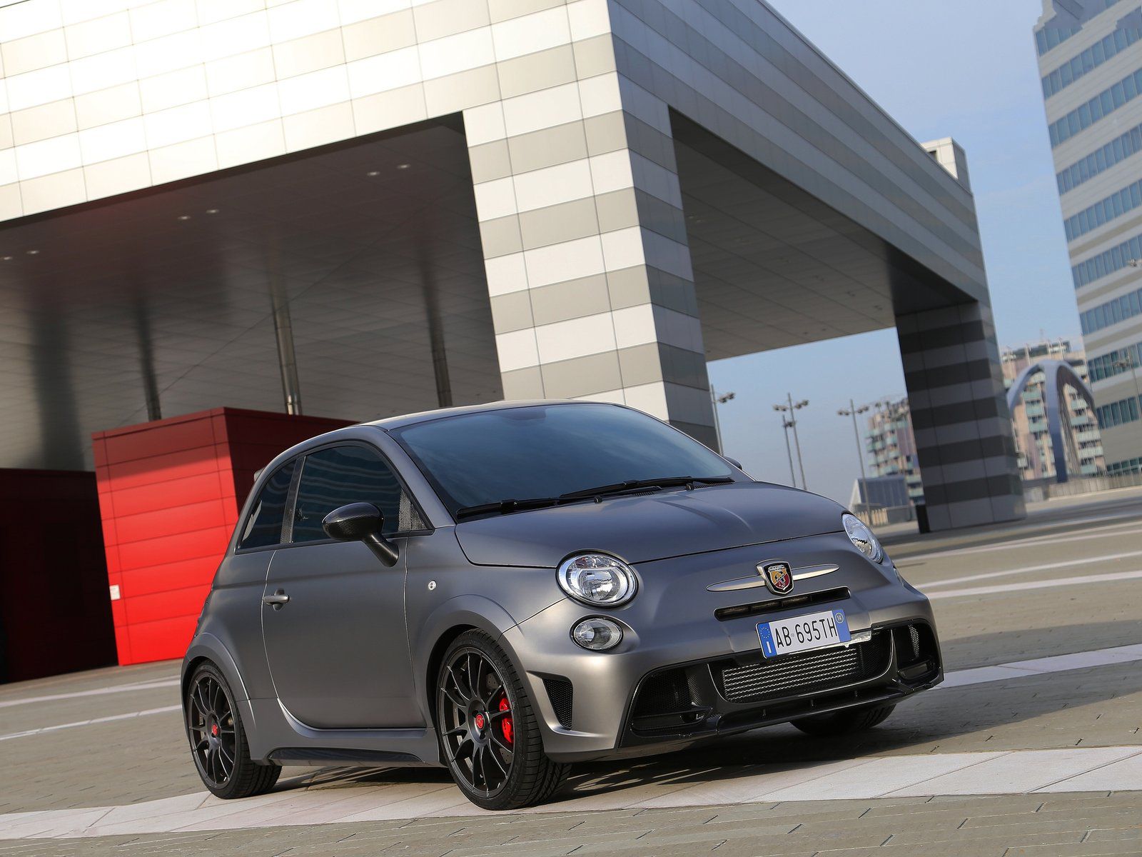 695 Abarth Biposto2015ֽ