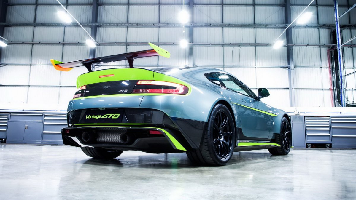 Aston Martin Vantage GT8˹١棩(ͼ6)
