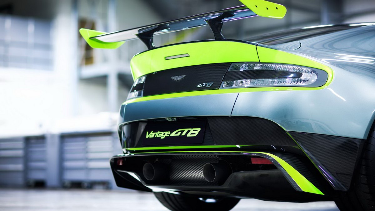 Aston Martin Vantage GT8˹١棩(ͼ8)