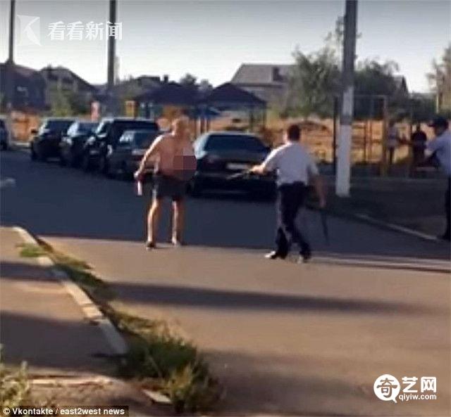 俄罗斯1岁半女孩被叔公斩首 这位叔公还拿着头上街