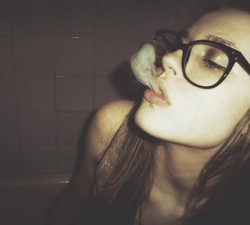 欧美范抽烟的女人非主流图片