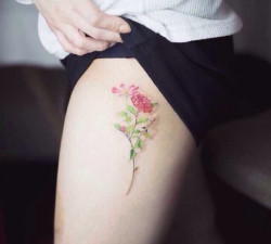 可爱型的花朵文艺纹身图片欣赏